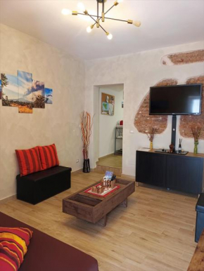 Гостиница EtnaCiTy Guest House Apartment, Катания